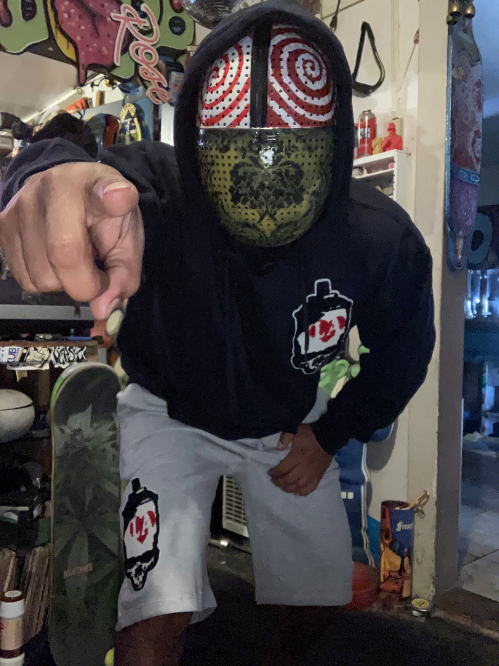 L A love fresh 2 death skull shorts